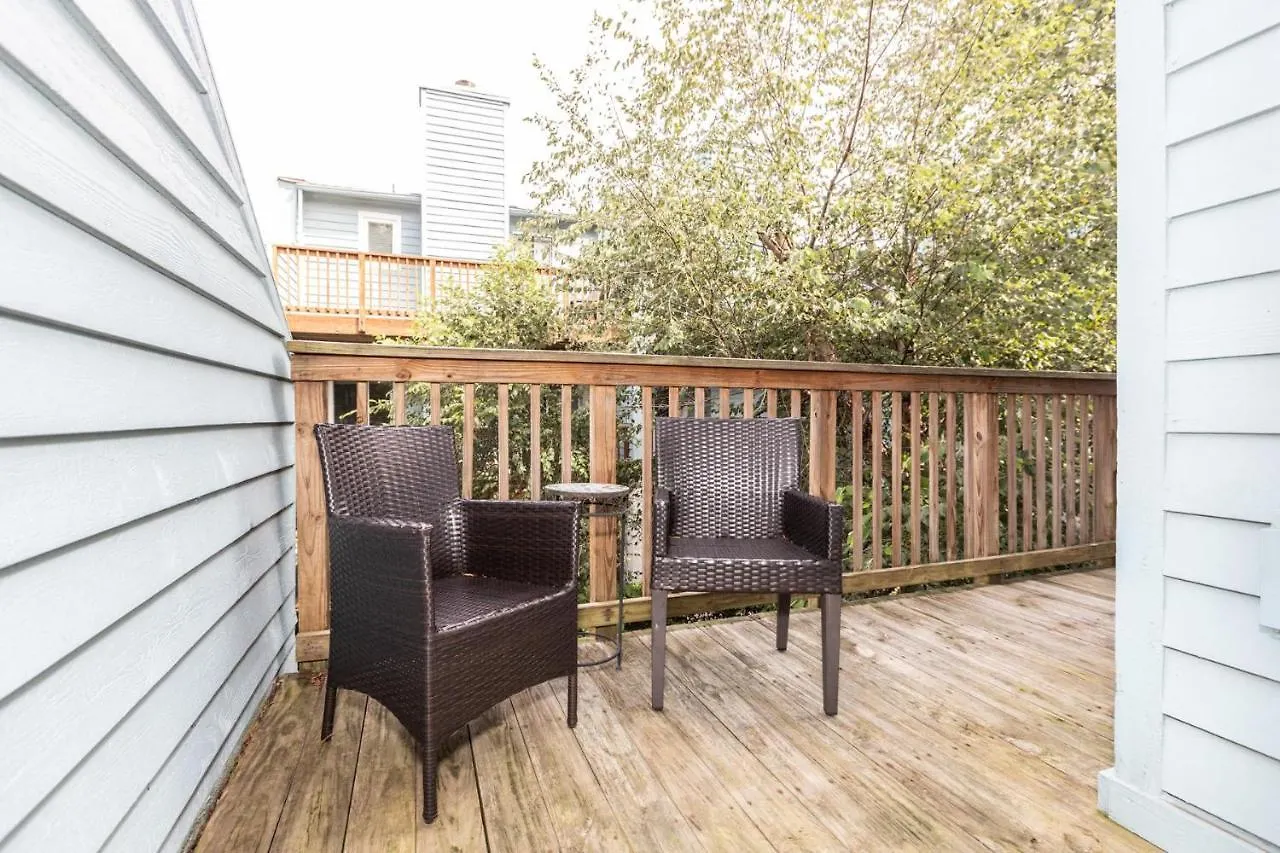 Latitude Adjustment Villa Virginia Beach 0*,
